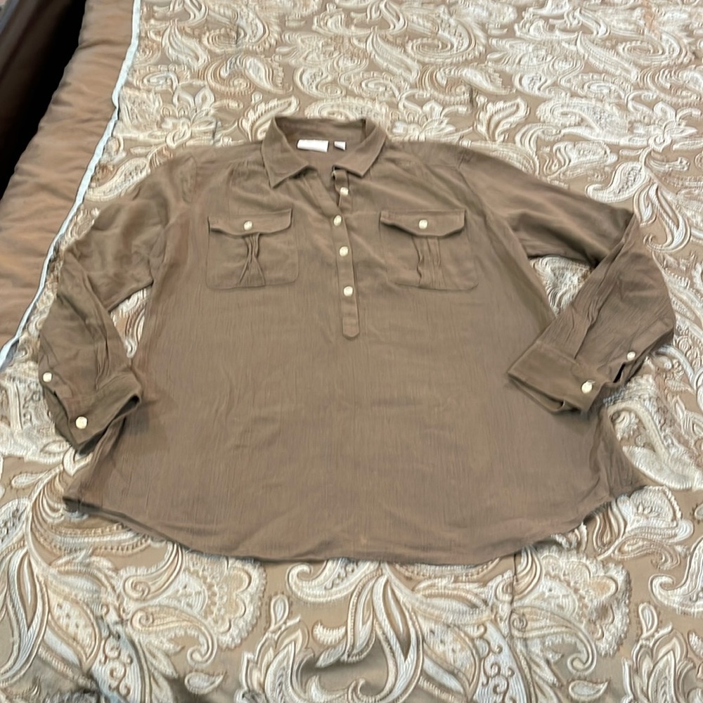New York & Company Large long sleeve , with tab to make 3/4 sleeve